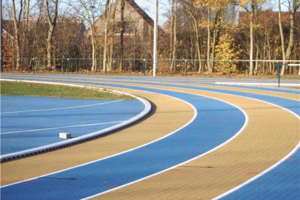 Réparation piste d'athlétisme en Mondo - Sportinfrabouw NV